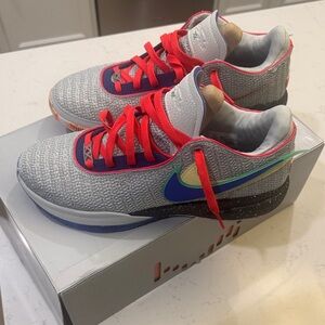 Very clean LeBron XX light silver/hyper royal size 13.